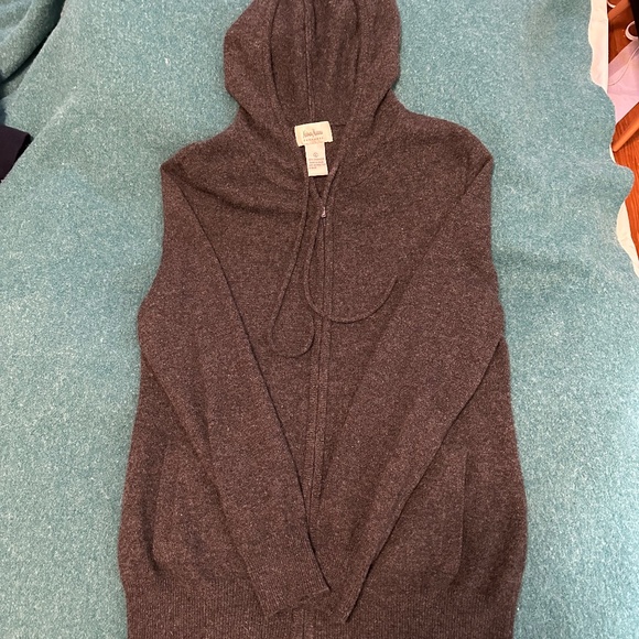 Neiman Marcus Cashmere zip up Hoodie, - Picture 9 of 10